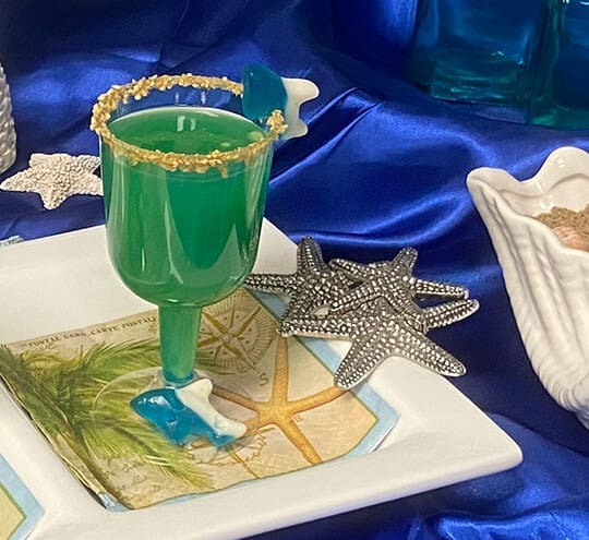 Green cocktail in the Lemon Bay Bar & Lounge